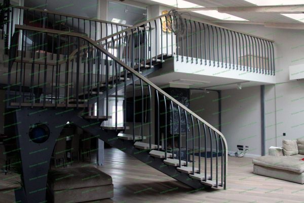 Лестница с ограждением в стиле лофт Артикул № 223